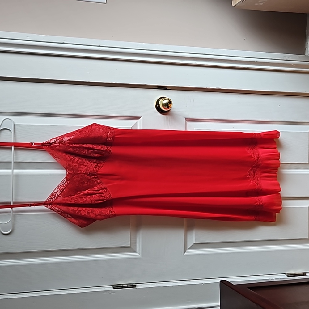 Vintage red slip with adjustable straps